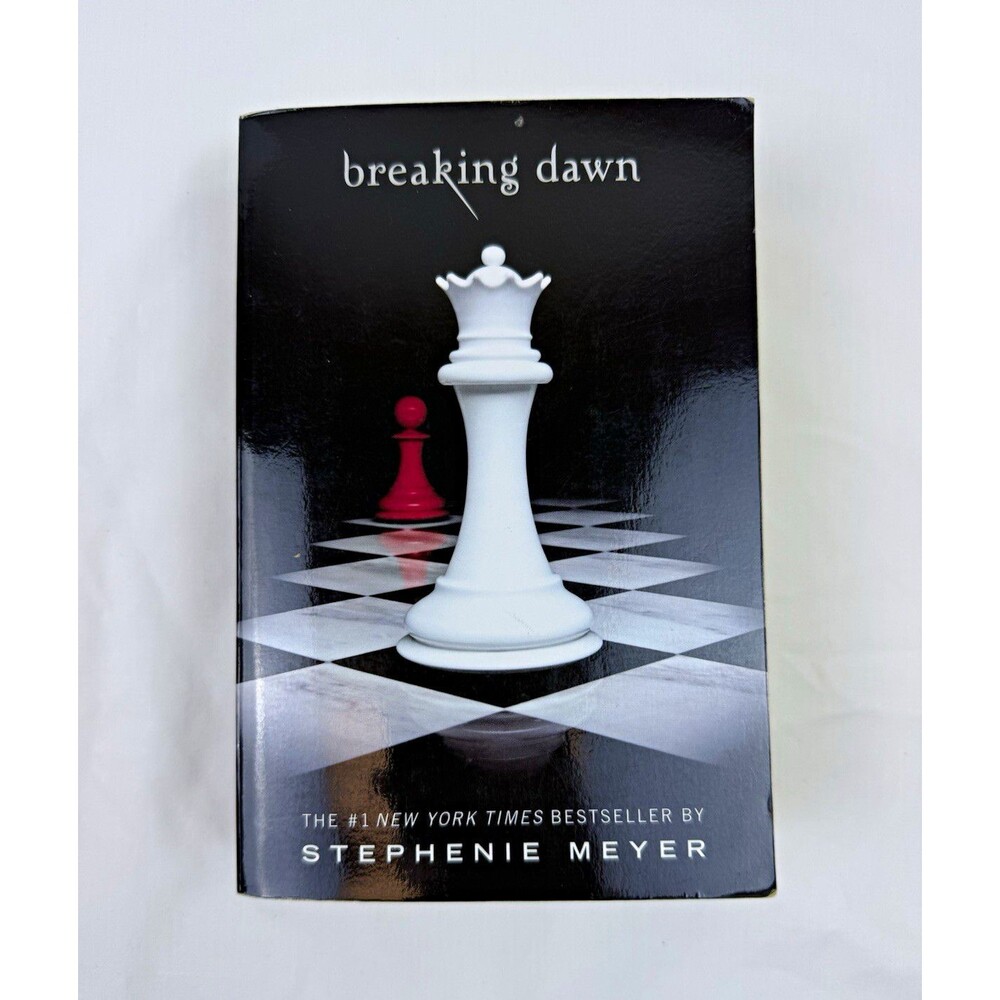 Stephenie Meyer Twilight Saga: Breaking Dawn Vol. 4 Trade Paperback (2010)